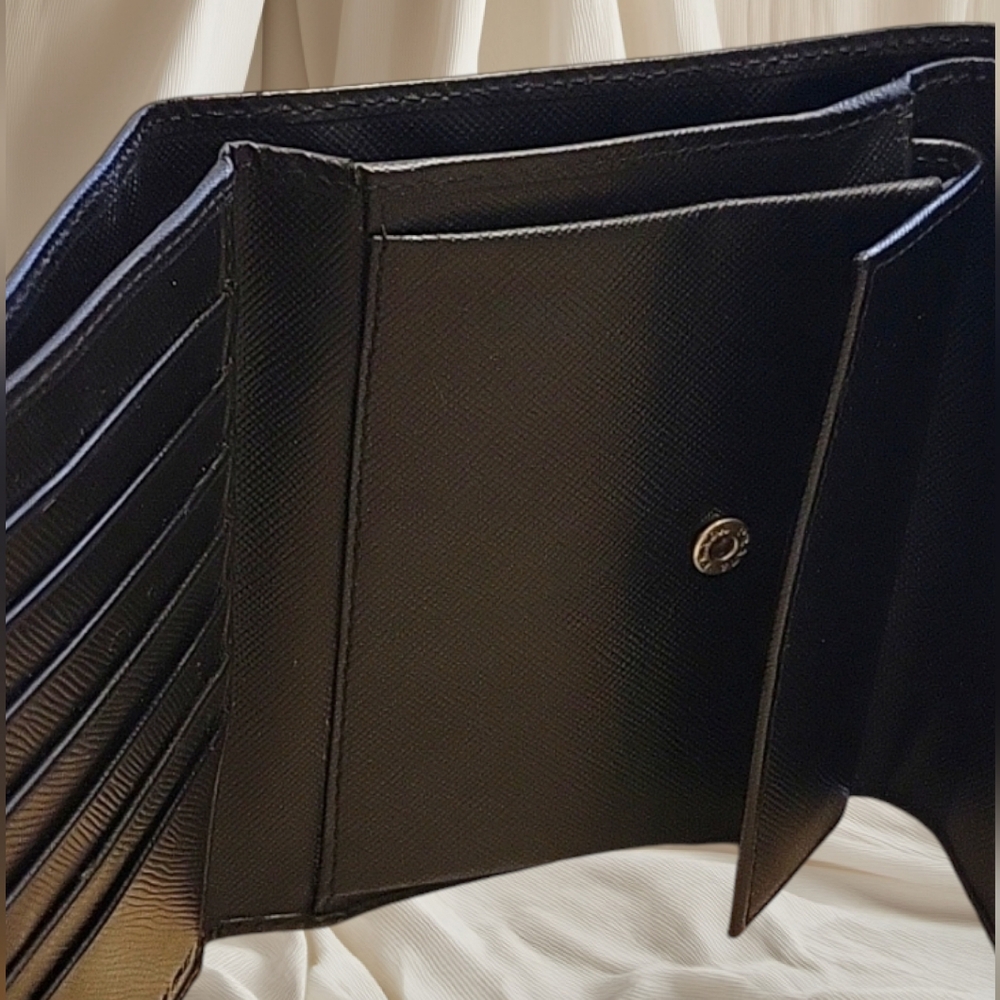 Gorgeous Vintage PRADA Unisex Trifold Wallet | Black Saffiano Leather | Like New - Picture 11 of 14